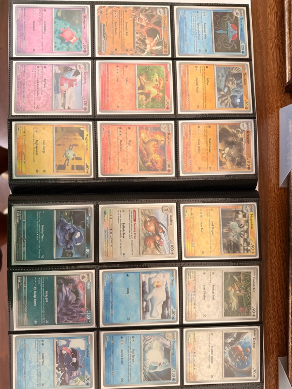 Pokémon Scarlet & Violet 151 Binder with Poster - Picture 8 of 12